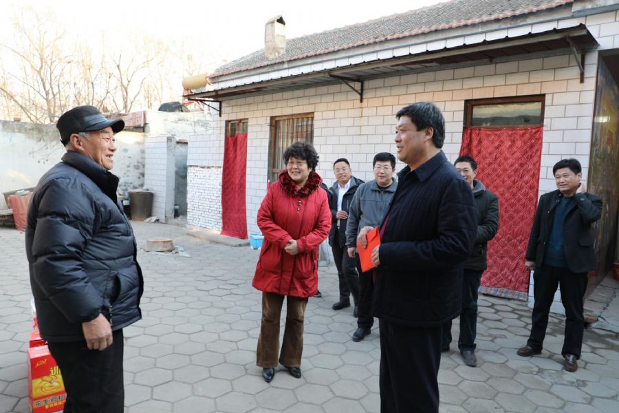 市总工会主席管永国赴南乐县吴家屯村开展春节走访慰问活动-濮阳人大