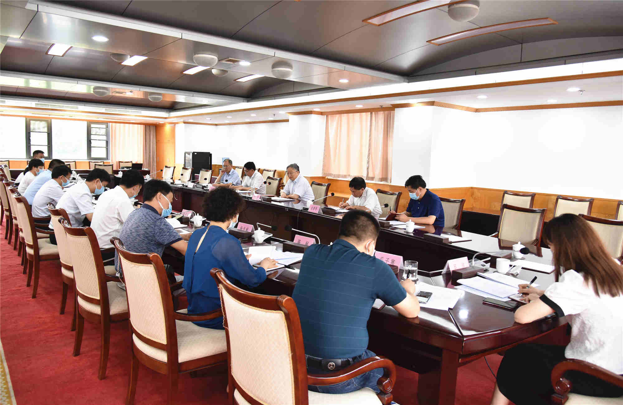 河南省人大监察和司法委员会召开工作会议 李亚出席并讲话