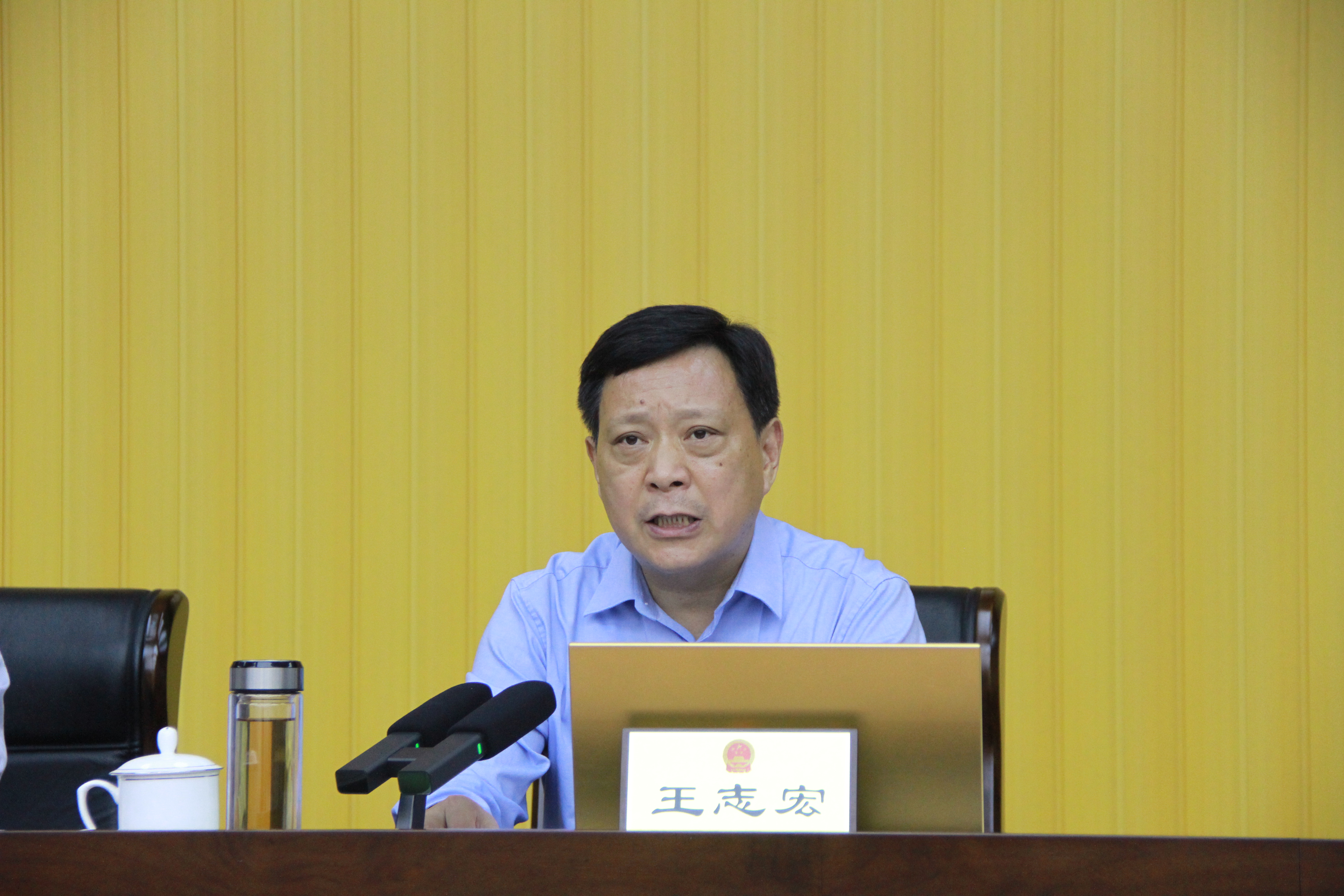 市八届人大常委会举行第七次会议王志宏主持张庆一等列席